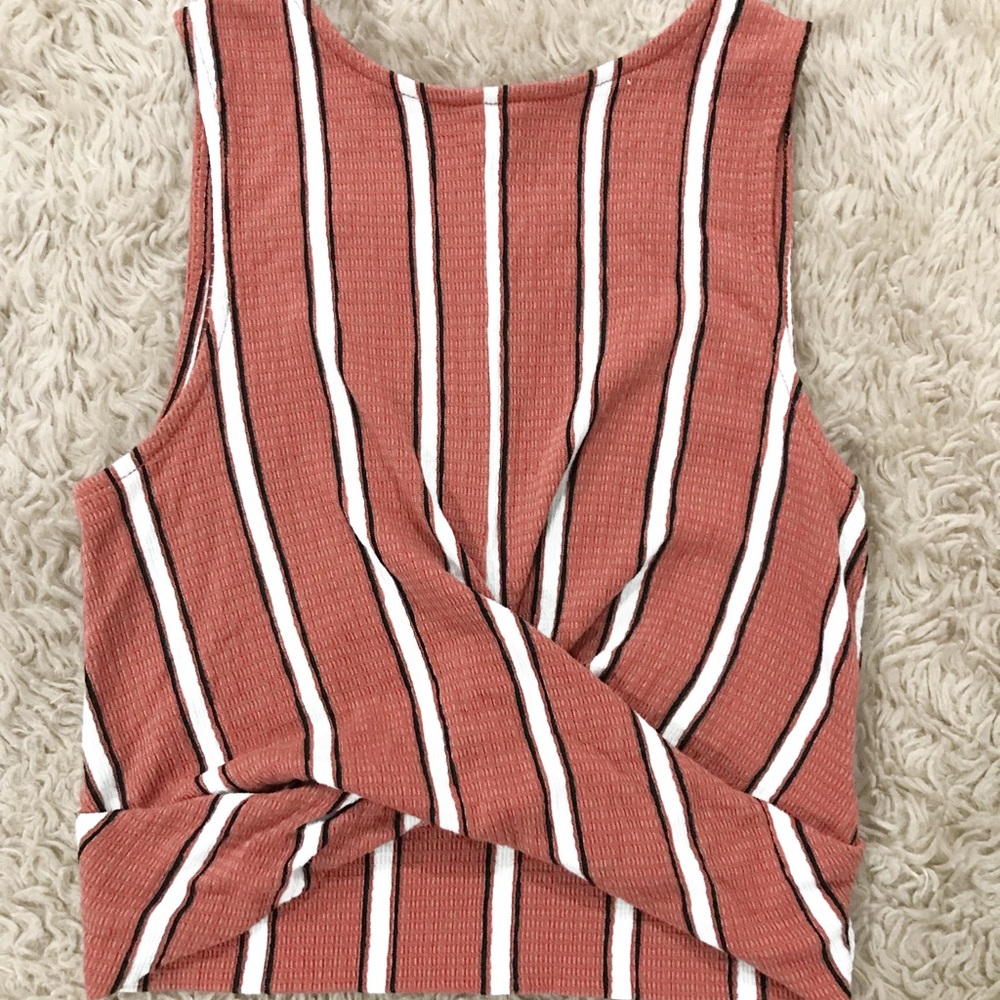 love tree dark tan cropped tank top size small